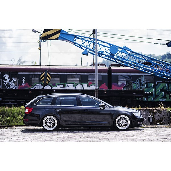 Llantas 18" Japan Racing  JR23  5x100 Llantas 18" Japan Racing JR23 5x100