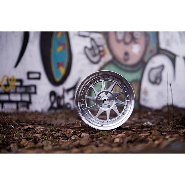 Llantas 17" Japan Racing  JR26 5x108 Llantas 17" Japan Racing JR26 5x108