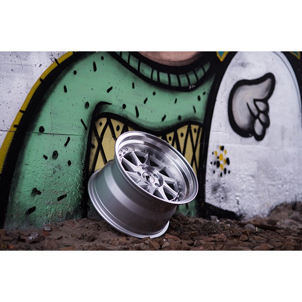 Llantas 17" Japan Racing  JR26 5x108 Llantas 17" Japan Racing JR26 5x108