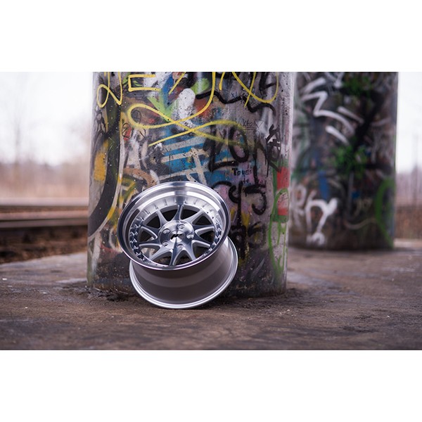 Llantas 17" Japan Racing  JR26 5x108 Llantas 17" Japan Racing JR26 5x108